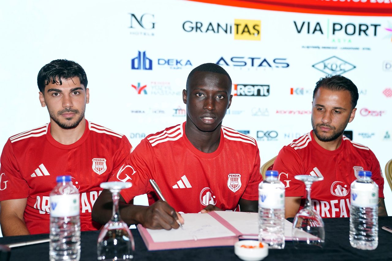 Pendikspor, yeni isim sponsorluğunu ve transferlerini tanıttı