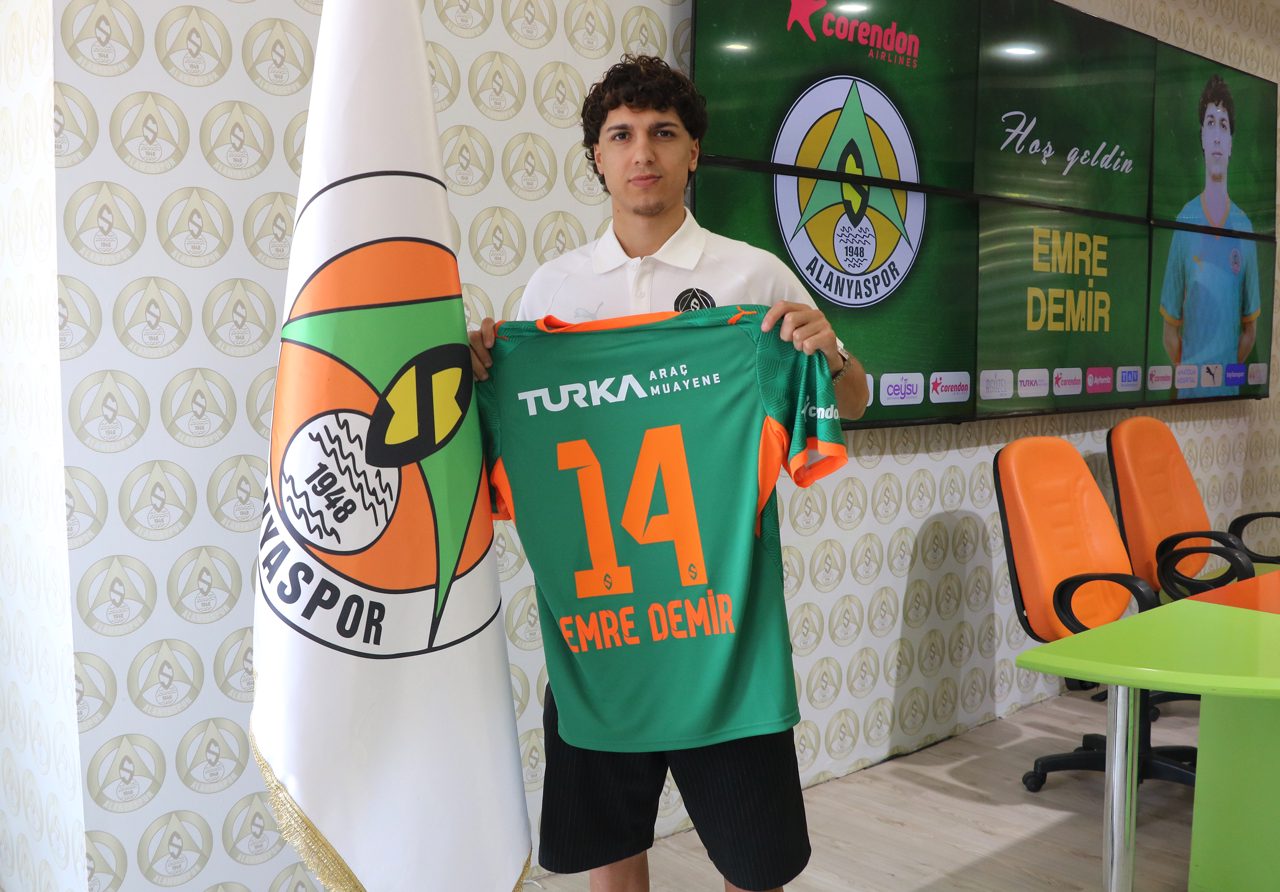 Alanyaspor, Emre Demir ile 3 yıllık sözleşme imzaladı