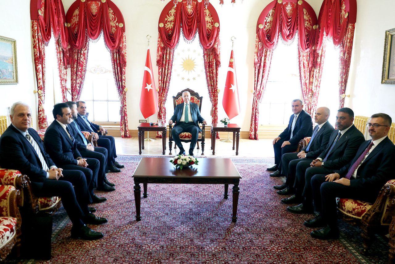 Galatasaray, Sporting Lizbon maçı için Portekiz'e hareket etti