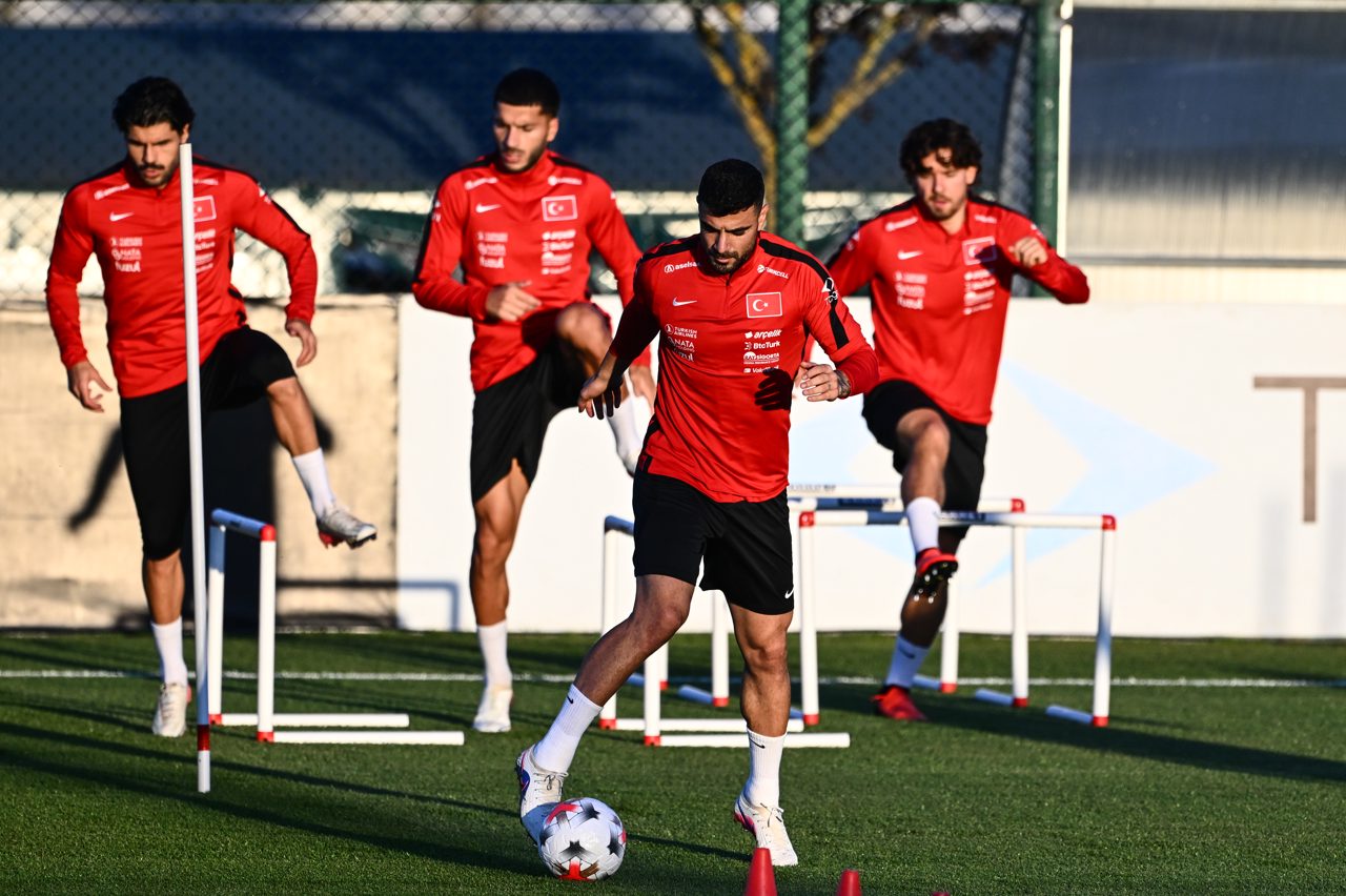 A Milli Futbol Takımı, Fransa maçının hazırlıklarına başladı