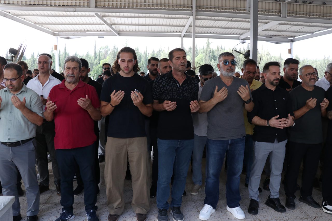 Bandırmasporlu futbolcu Tolga Kalender'in cenazesi Adana'da defnedildi